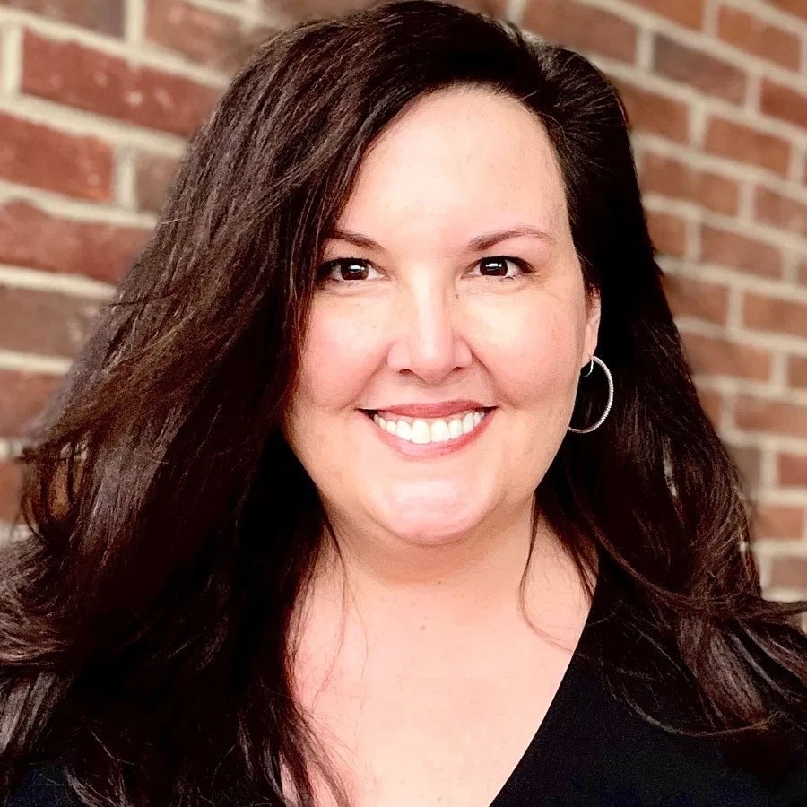 Jennifer Steele headshot