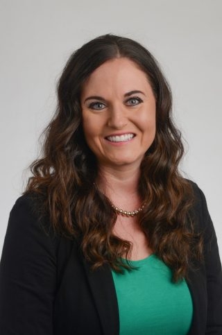 Headshot of Jaclyn Perrman-Graham