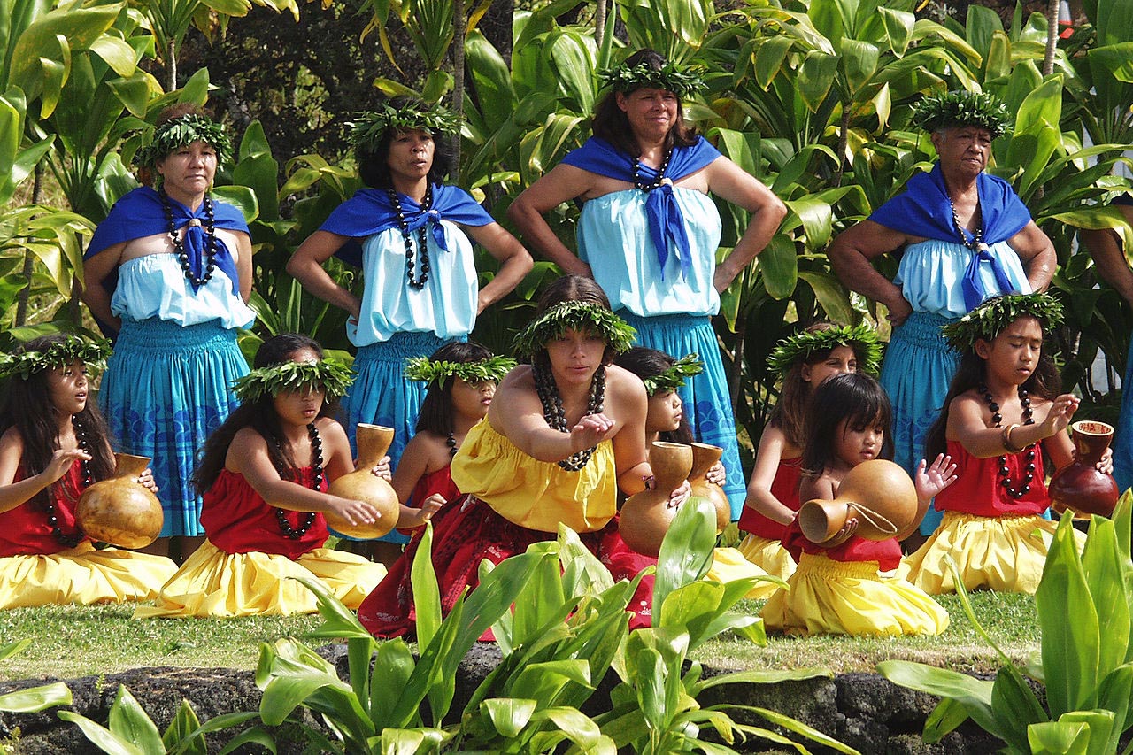 Hawaiian Hula Kahiko Performance